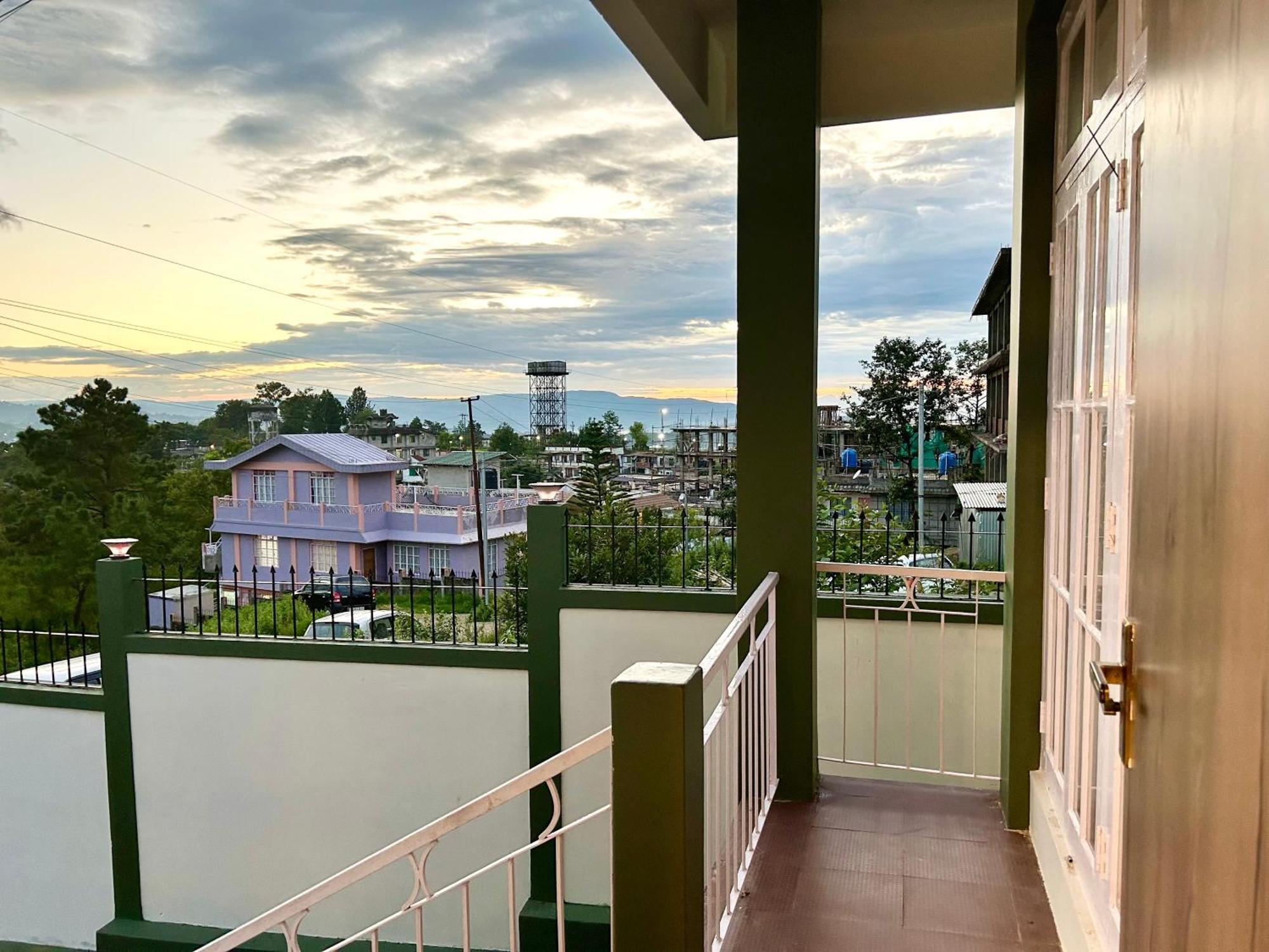 Yepplo Holiday Home - Complimentary Breakfast - 24 Hrs Caretaker & Power Backup Shillong Exterior foto
