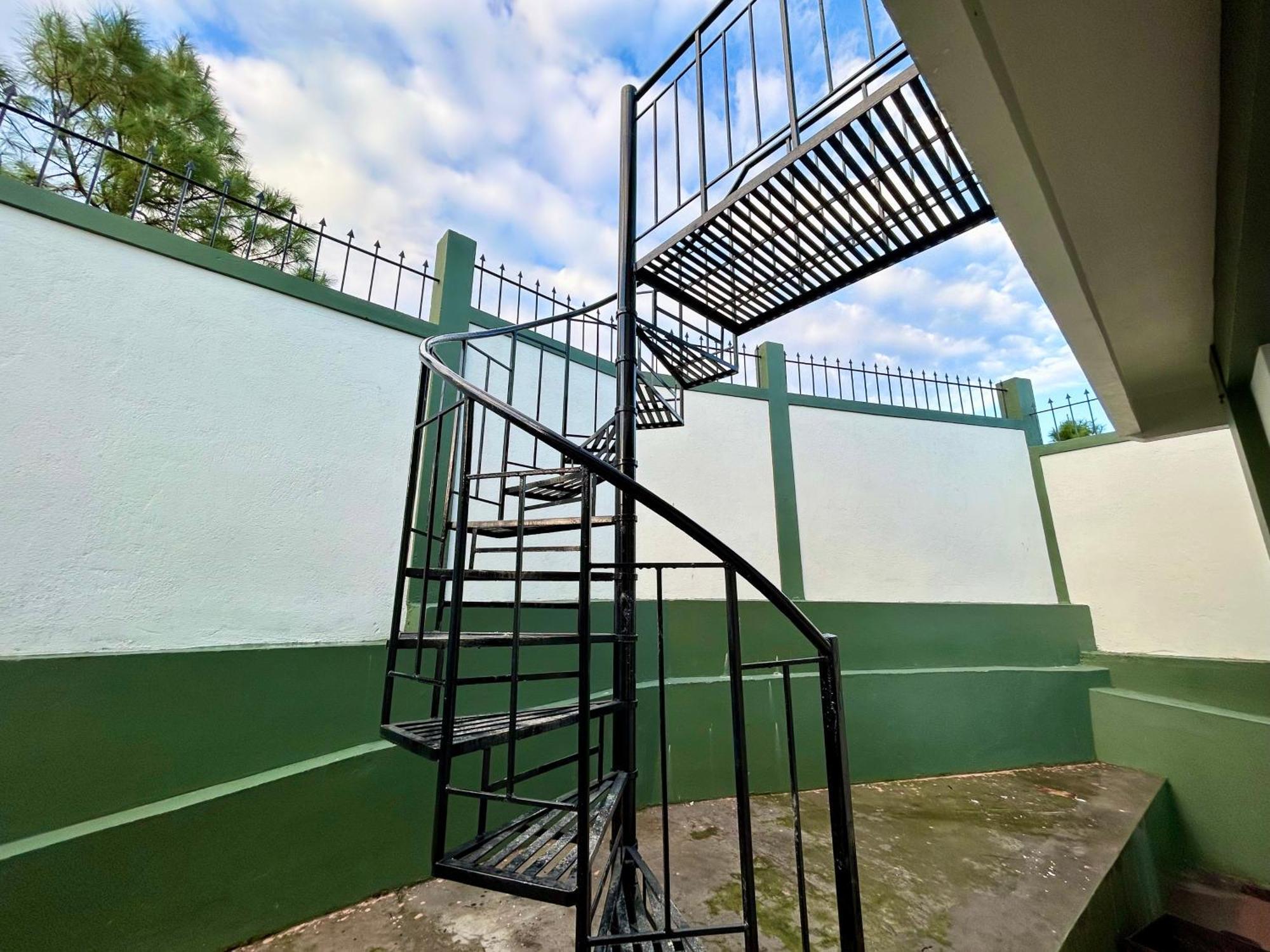 Yepplo Holiday Home - Complimentary Breakfast - 24 Hrs Caretaker & Power Backup Shillong Exterior foto
