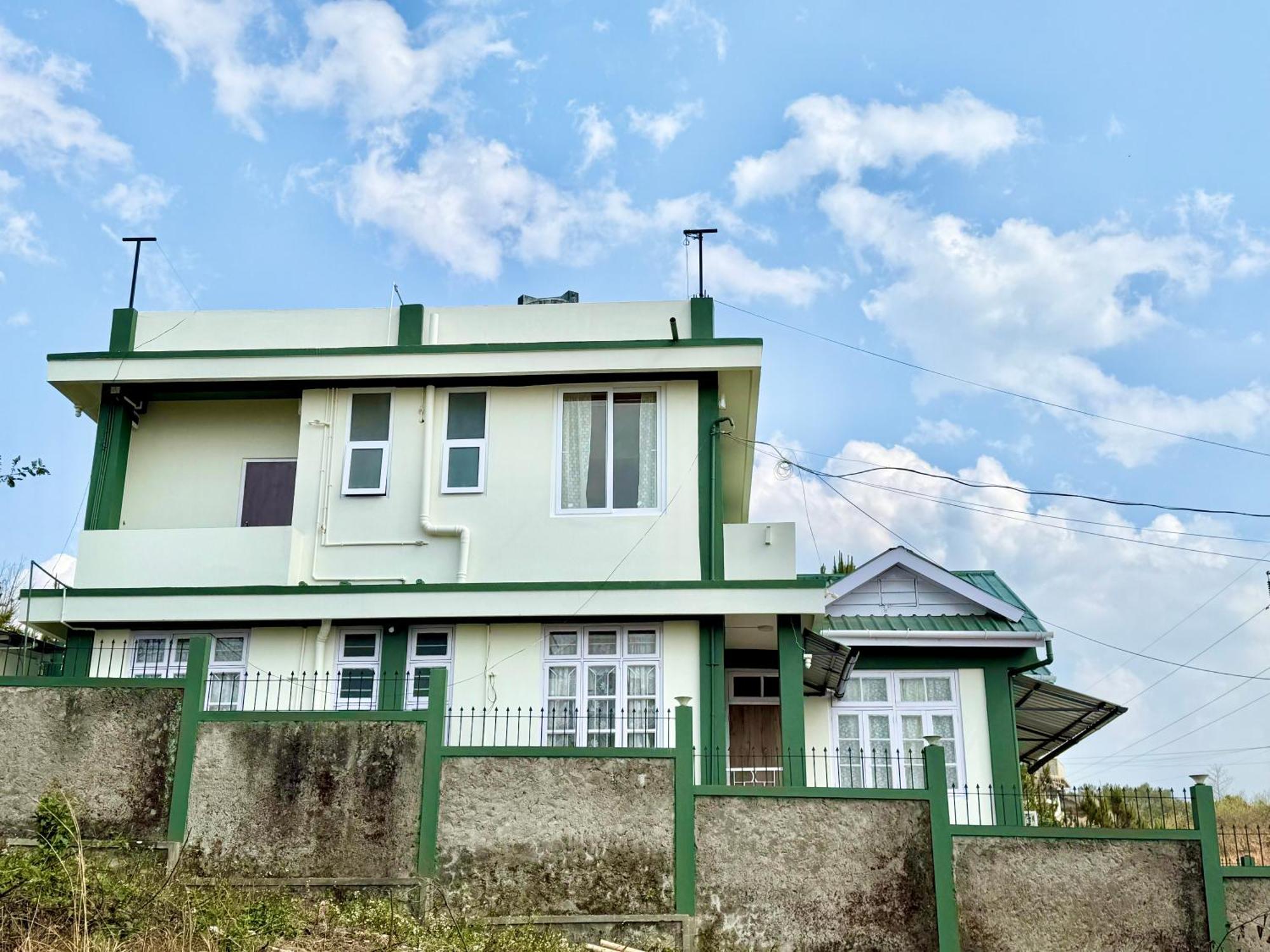 Yepplo Holiday Home - Complimentary Breakfast - 24 Hrs Caretaker & Power Backup Shillong Exterior foto