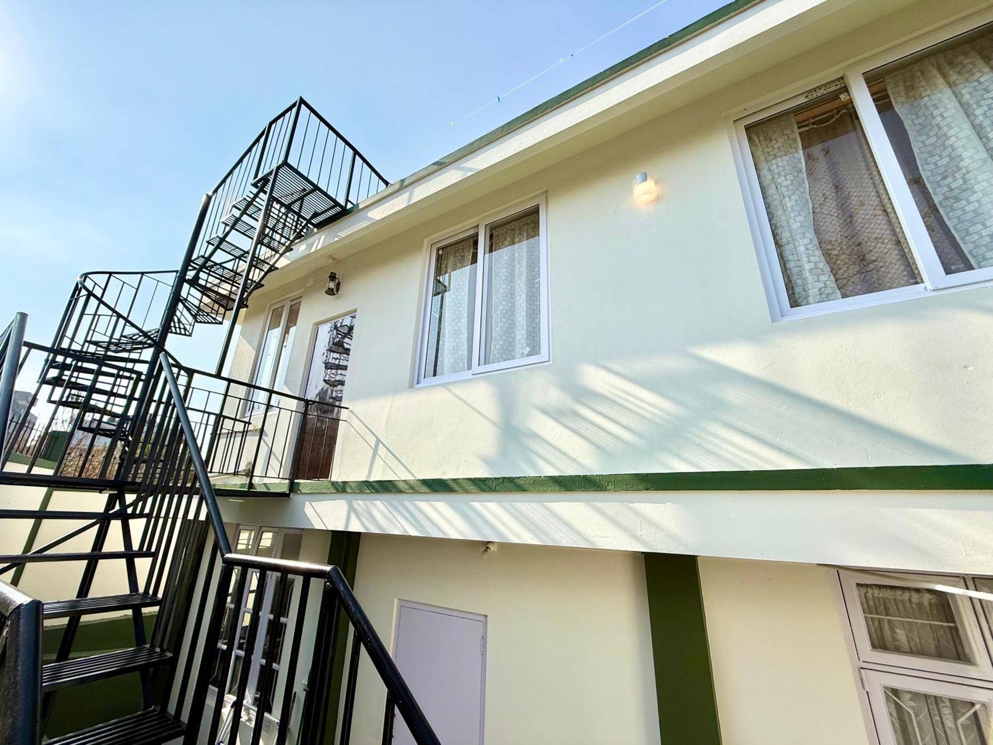 Yepplo Holiday Home - Complimentary Breakfast - 24 Hrs Caretaker & Power Backup Shillong Exterior foto