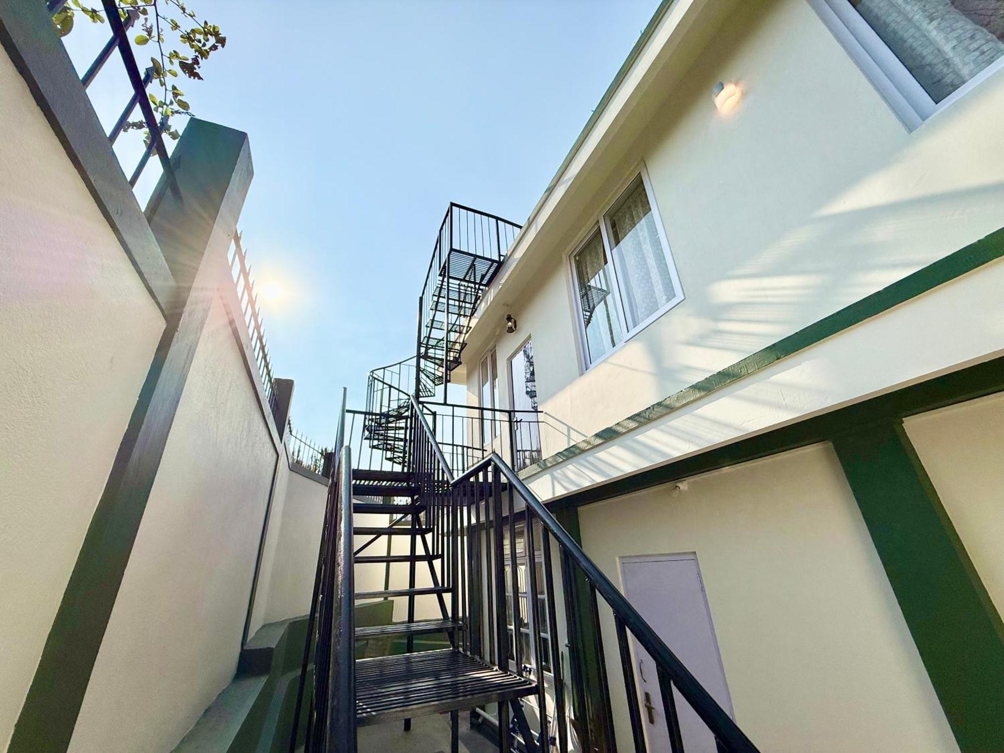 Yepplo Holiday Home - Complimentary Breakfast - 24 Hrs Caretaker & Power Backup Shillong Exterior foto